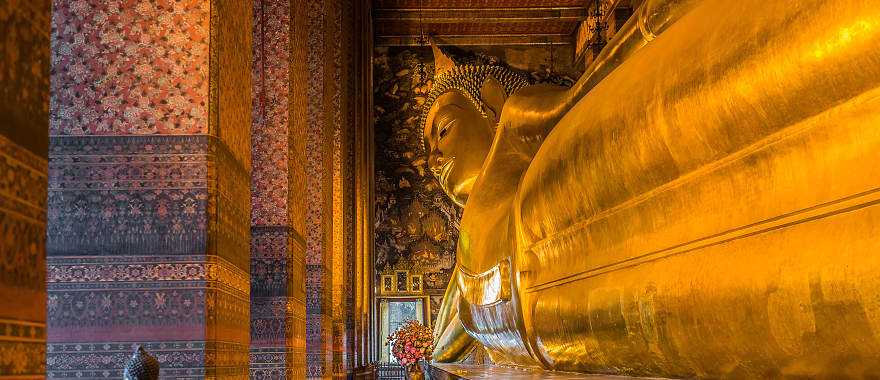 Reclining Buhhda at Wat Pho in Bangkok, Thailand