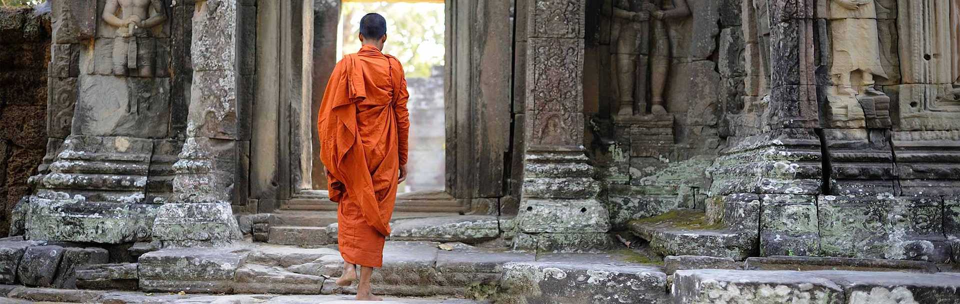 Cambodia Tour of Angkor&#039;s Banteay Kdei temple