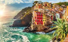 Unbeaten Path of Italy Tour: Discovering Cinque Terre, Lake Garda ...