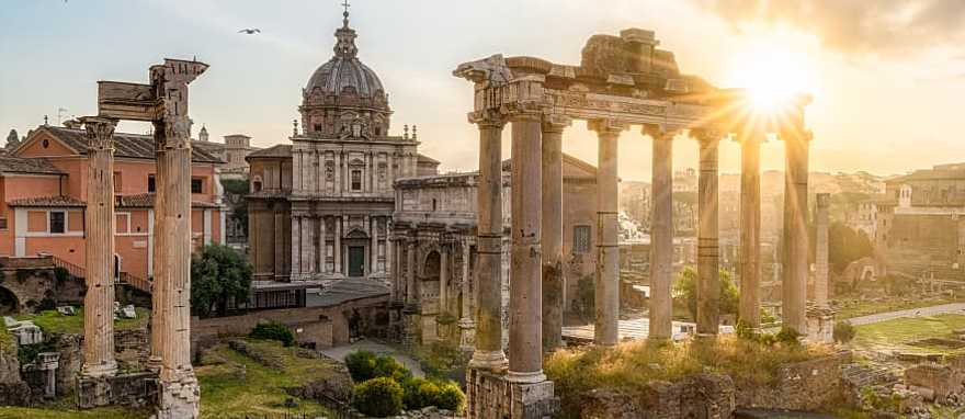 Sunrise at the Roman Forum in Italy Sunrise at the Roman Forum in Italy