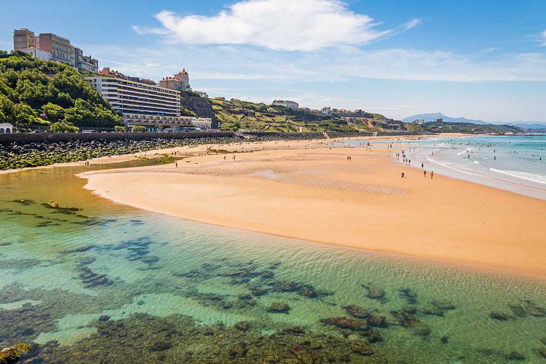 Plage de la Côte des Basques in Biarritz, France