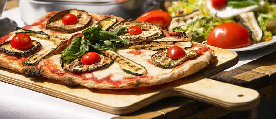 Freshly made Italian pizza Freshly made Italian pizza