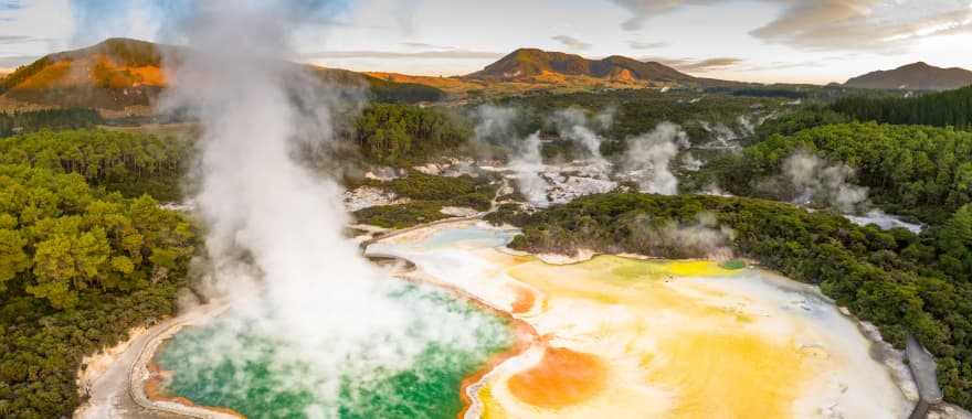 Wai-O-Tapu geothermal springs, Rotorua, New Zealand