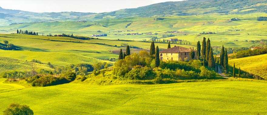 Discover the endless charm of the Tuscan countryside near Florence in Italy