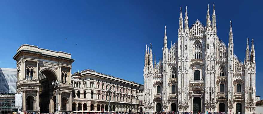 Piazza del Duomo, Milan's main square in Italy Piazza del Duomo, Milan's main square in Italy