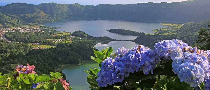 Double Lake Lagoa das Sete Cidades, Sao Miguel, Azores, Portugal