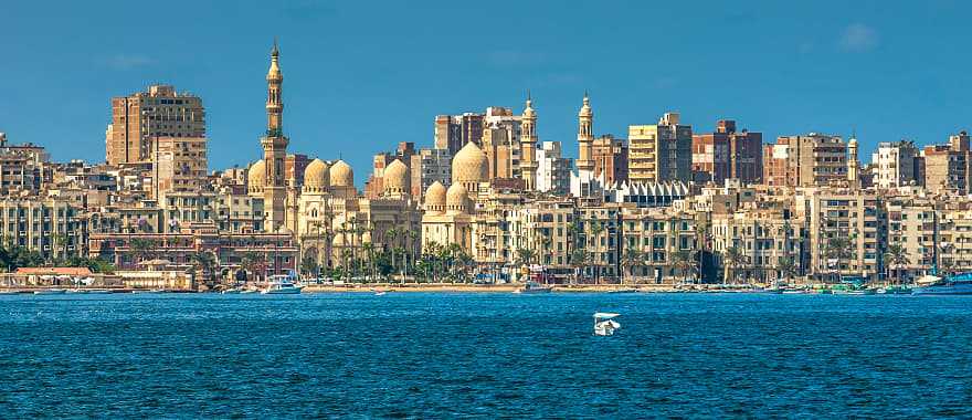 View of the city and mosque of Abu al-Abbas al-Mursi, Alexandria, Egypt