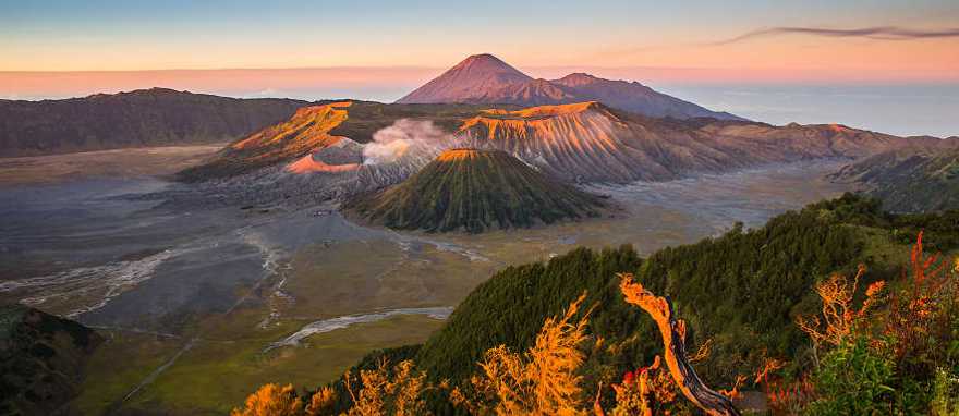 Sunrise at Mount Bromo volcano, east Java, Indonesia Sunrise at Mount Bromo volcano, east Java, Indonesia