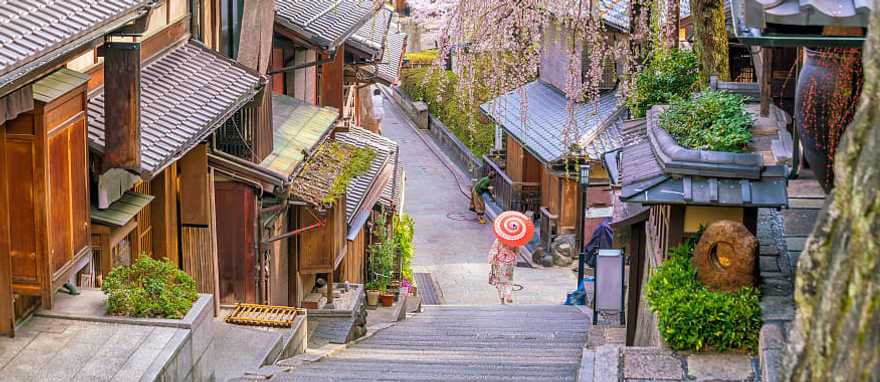 Discover historic Kyoto that has been remarkably well preserved for over a millennium. Discover historic Kyoto that has been remarkably well preserved for over a millennium.