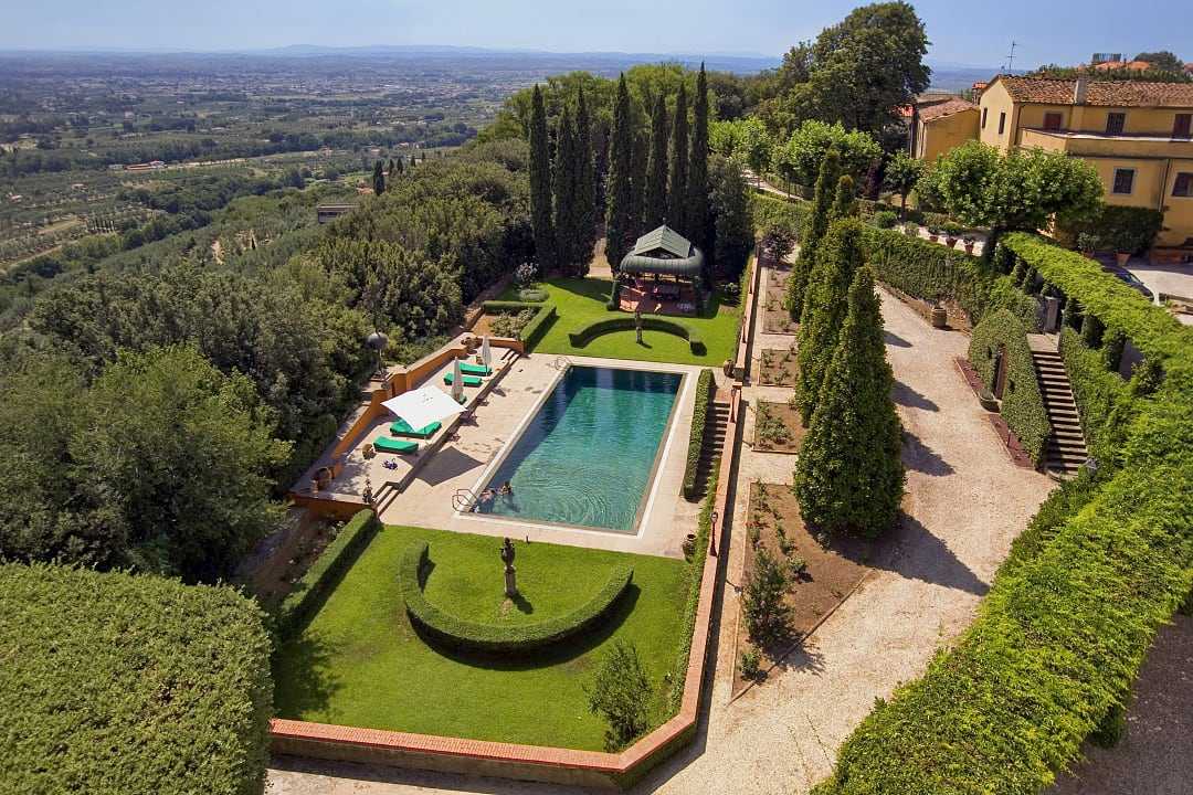 Luxurious Villa Gamberaia in the Tuscan hills of Florence, Italy