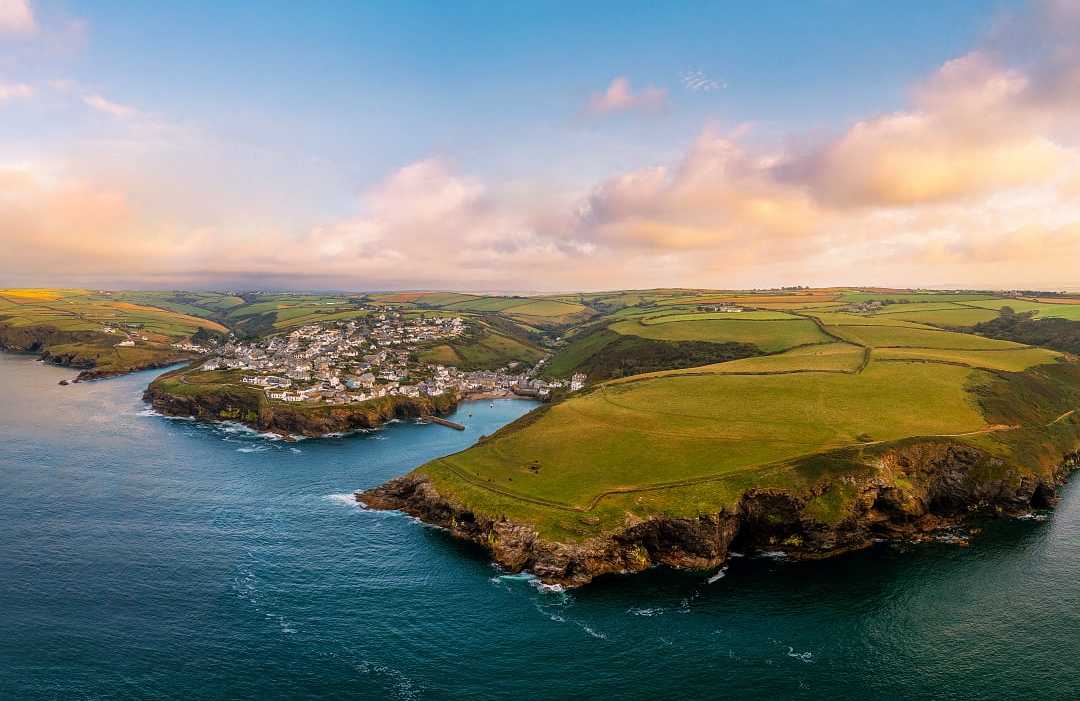 Port Isaac in Cornwall, England Seaside village of Port Isaac in Cornwall, England