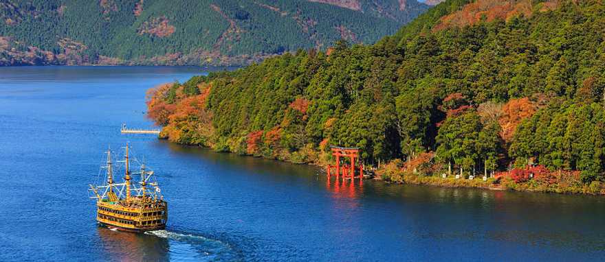 Mt Fuji and Lake Ashi with sightseeing pirate ship in Hakone National Park, Japan. Mt Fuji and Lake Ashi with sightseeing pirate ship in Hakone National Park, Japan.