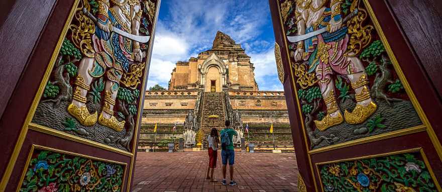 Couple at Wat Chedi Luang, Chiang Mai, Thailand Couple at Wat Chedi Luang, Chiang Mai, Thailand