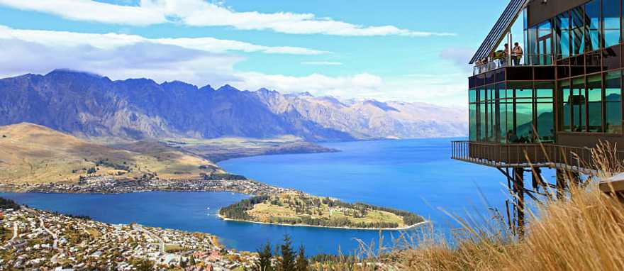 Lake Wakatipu in Queenstown, New Zealand Lake Wakatipu in Queenstown, New Zealand