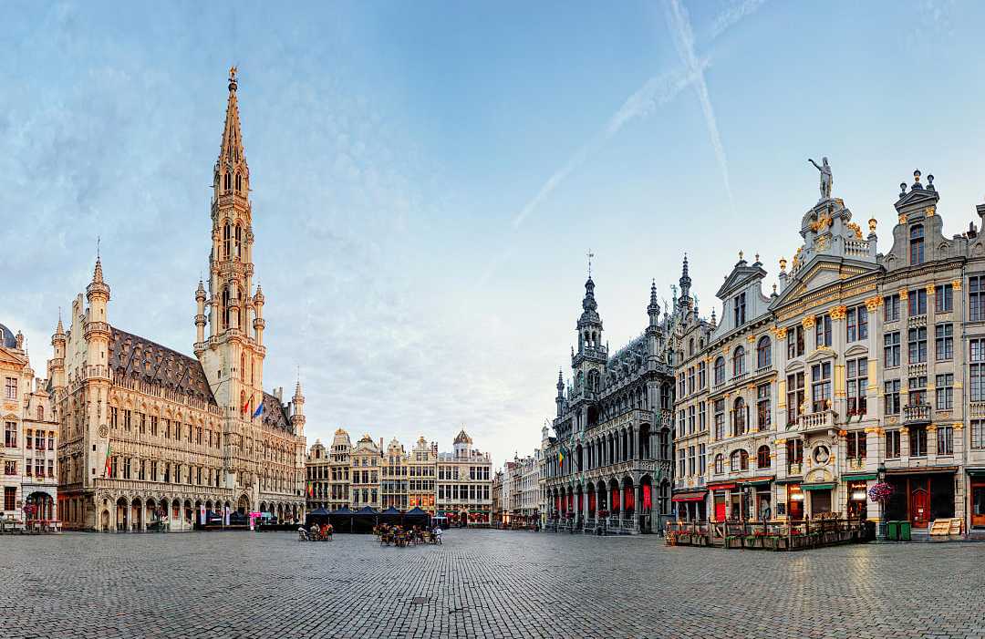 Grand Place in Brussels, Belgium Historic guildhalls and Town Hall surrounding Grand Place square in Brussels, Belgium