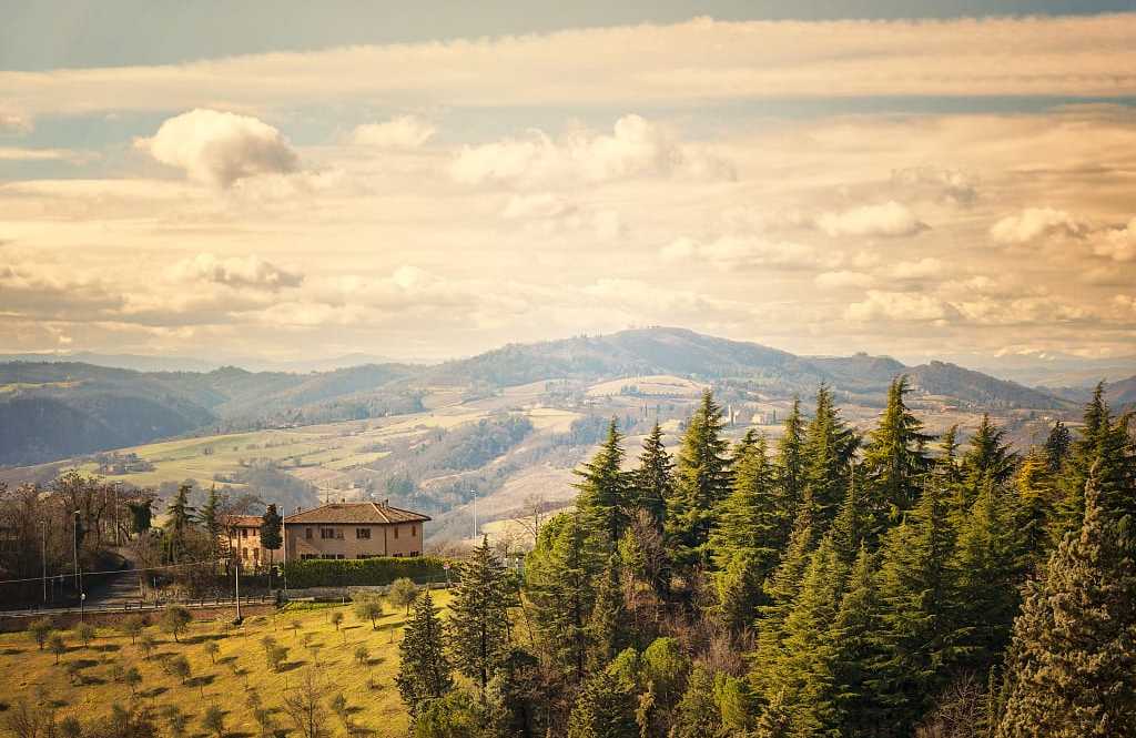 Rural farmhouse in Bologna, Emilia-Romagna, Italy Rural farmhouse in Bologna, Emilia-Romagna, Italy