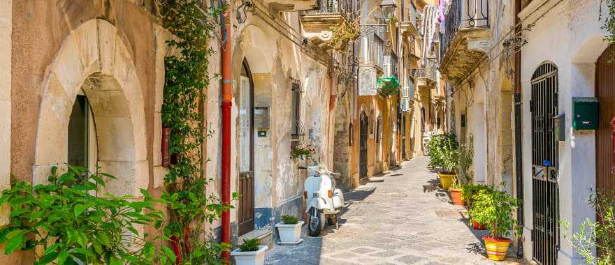 Syracuse, alley of the old city, Sicily.